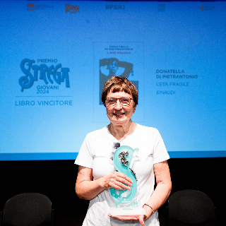 Premio Strega Giovani alla scrittrice abruzzese Donatella Di Pietrantonio